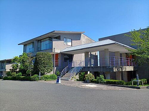 静岡県伊東市富戸 3階建