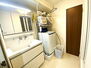 コーストアベニュー岸和田コーポラス２号棟　中古マンション 収納たくさんの洗面化粧台です