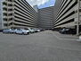 新大阪ファイナンスＡ・Ｂ棟 ゆったりとした敷地内駐車場で駐車もらくらく！
