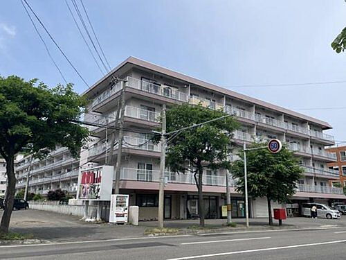 北海道札幌市中央区北二十二条西１５丁目 5階建