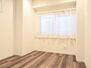 コンド猿江２号館 白と木目を基調とした暖かみのある明るいお部屋です。どんな家具とも合わせられます。 