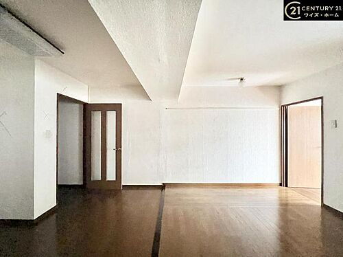 東京都豊島区南池袋１丁目 9階建