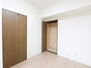 ＡＫドリーム橋本 居室には高さを設けたクローゼットを完備。四季に合わせた収納を容易に行えます。