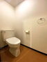 スパックス箱根・宮ノ下Ｂ棟 白を基調とした清潔感のあるトイレです。