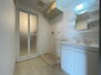 ヴェル・ノール布施 ホワイトカラーでコーディネートした洗面室は明るく清潔感のある空間ですよ！