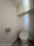 ジェイパーク中野哲学堂 白を基調としたシンプルなトイレ。