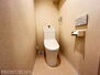 中銀小石川マンシオン 白を基調としたシンプルなトイレ。
