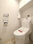 サーパス南市川 ・トイレ　　清潔感のある空間に、使いやすく調整可能な洗浄機能を標準装備。