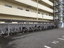 コープ野村川端町Ａ棟 近隣商業施設が充実しているので、小回りの利く自転車が大活躍します。