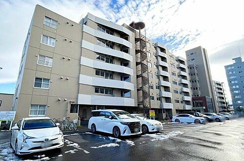 北海道札幌市西区八軒一条東２丁目 地上7階地下1階建