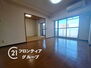 ローレルコート桜井　中古マンション 和室とつながっており、和室を開放すると開放的な空間になります。