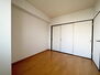 レヂオンス伊勢崎 壁一面が収納になっております。お部屋の生活スペースが有効的に使えますね。