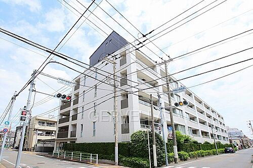 東京都大田区千鳥１丁目 6階建