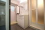 五条ローズハイツＢ棟 洗面室もシンプルでいて、且つ『使いやすさ』に気を配られています。